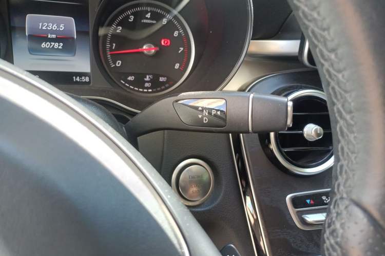 Used Mercedes-Benz C-Class 2018 C 180 L Dynamic Sports Edition Gear Lever