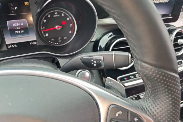 Used Mercedes-Benz C-Class 2018 C 200 Sport Edition Gear Lever