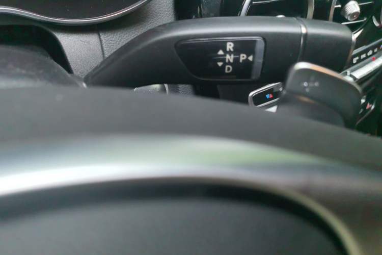 Used Mercedes-Benz C-Class 2018 C 200 Sport Edition Gear Lever