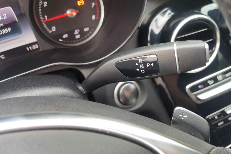 Used Mercedes-Benz C-Class 2018 C 200 Achievement Special Edition Gear Lever