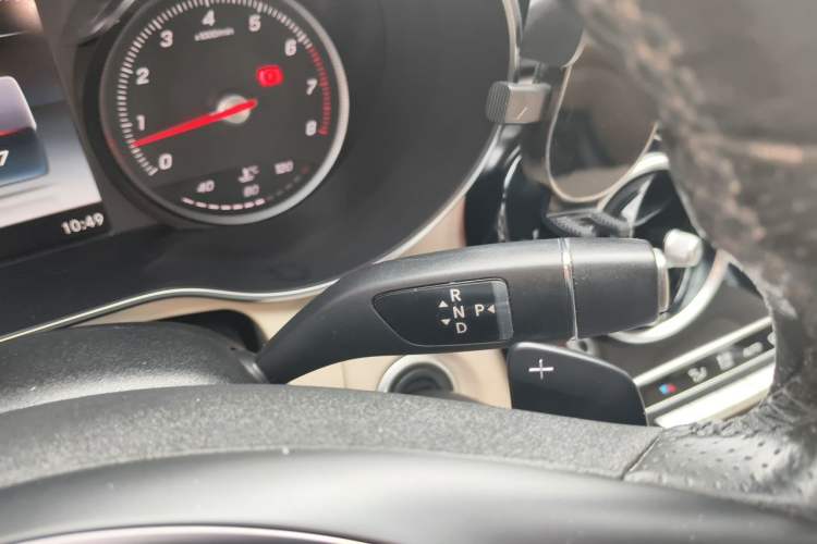Used Mercedes-Benz C-Class 2018 C 180 L Dynamic Sports Edition Gear Lever