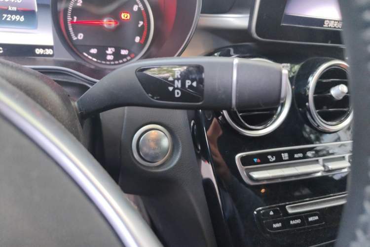 Used Mercedes-Benz C-Class 2018 C 200 Achievement Special Edition Gear Lever