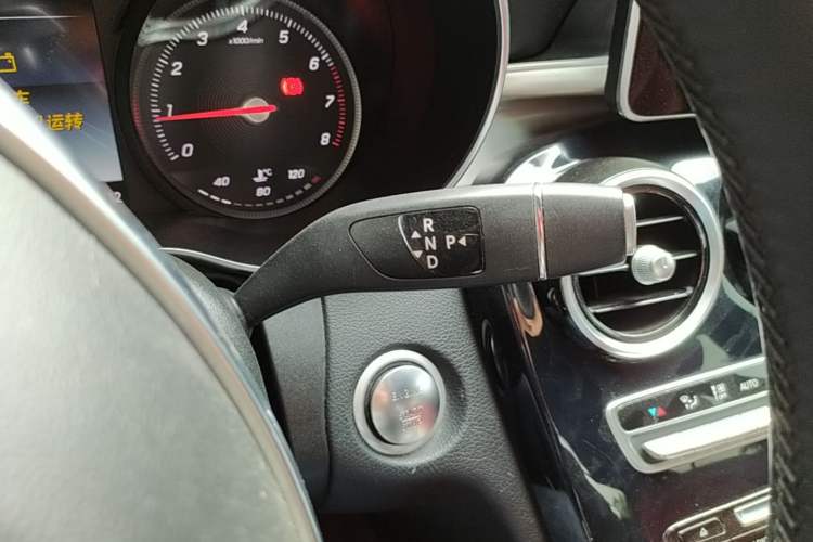Used Mercedes-Benz C-Class 2018 C 200 Sport Edition Gear Lever