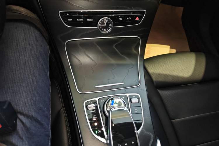 Used Mercedes-Benz C-Class 2018 C 180 station wagon Gear Lever