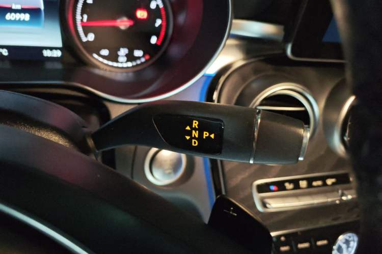 Used Mercedes-Benz C-Class 2018 C 200 Estate Gear Lever