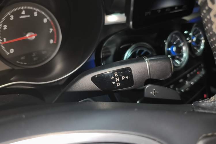 Used Mercedes-Benz C-Class 2018 C 200 L Sport Edition Gear Lever