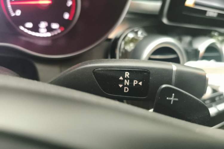 Used Mercedes-Benz C-Class 2018 C 200 L Gear Lever