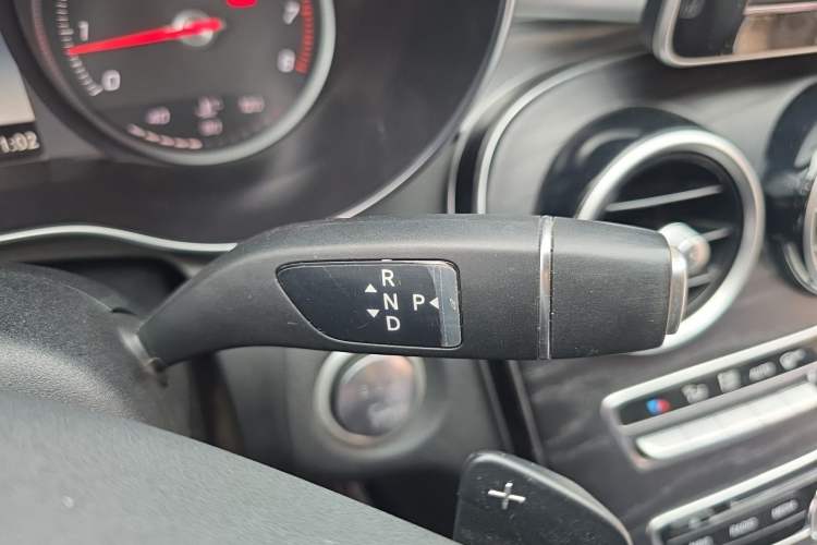 Used Mercedes-Benz C-Class 2018 C 180 L Dynamic Sports Edition Gear Lever