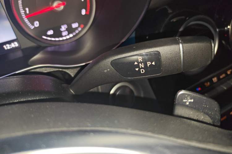 Used Mercedes-Benz C-Class 2018 C 200 Coupe Gear Lever