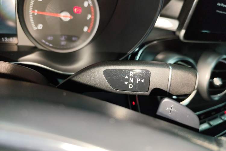 Used Mercedes-Benz C-Class 2018 C 200 Estate Gear Lever