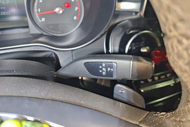 Used Mercedes-Benz C-Class 2018 C 200 L Sport Edition Achievement Special Edition Gear Lever