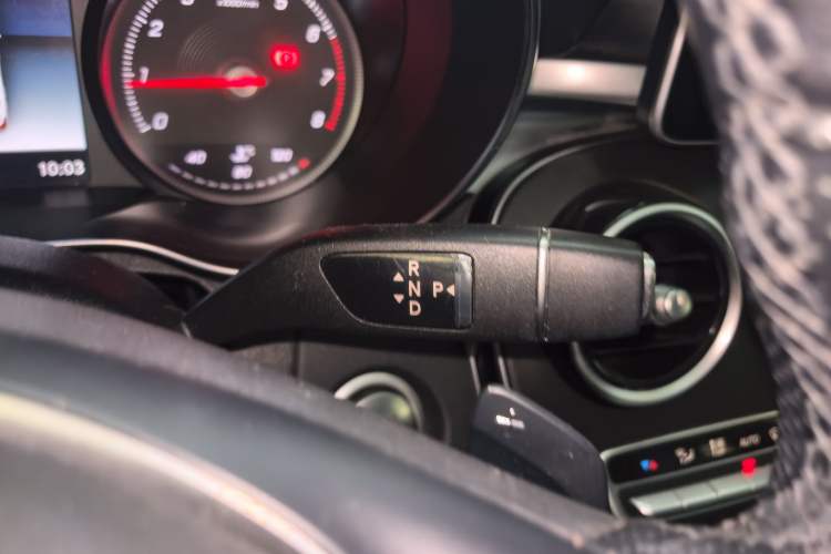 Used Mercedes-Benz C-Class 2018 C 180 L Fashion Edition Sport Version Gear Lever