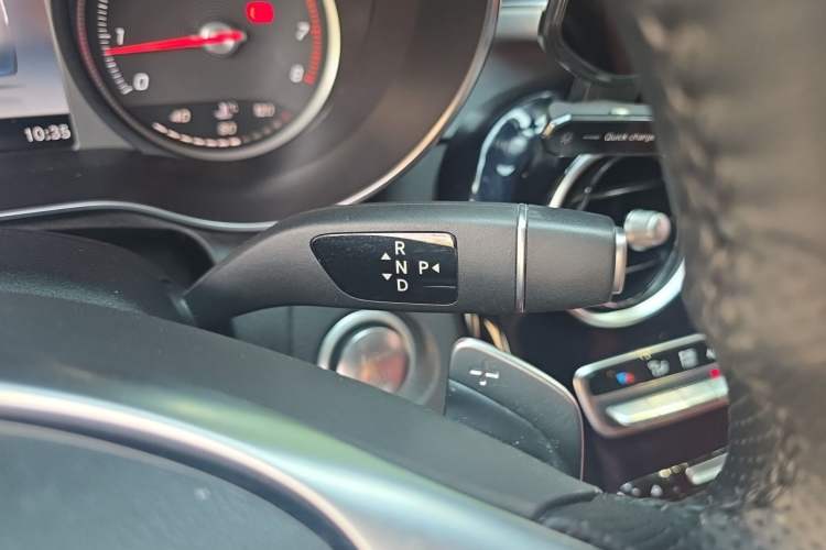 Used Mercedes-Benz C-Class 2018 C 200 Sport Edition Gear Lever