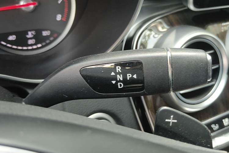 Used Mercedes-Benz C-Class 2018 C 200 L Gear Lever