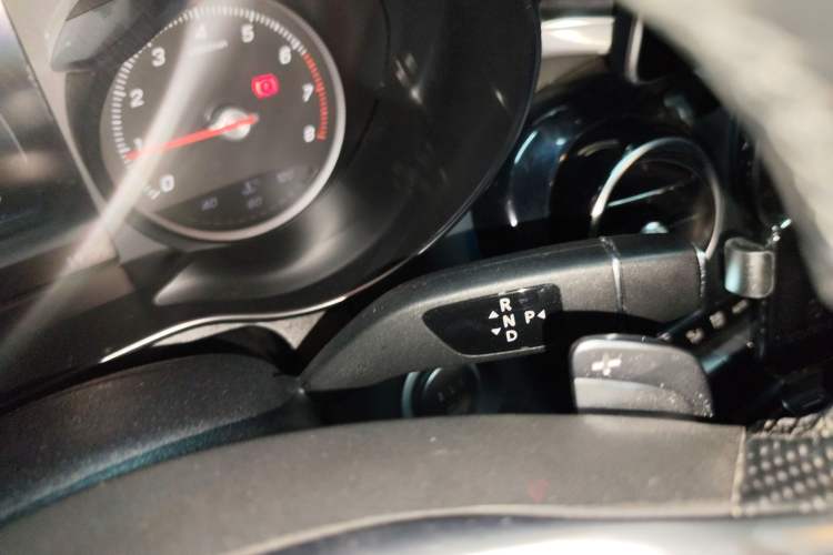 Used Mercedes-Benz C-Class 2018 C 200 Sport Edition Gear Lever
