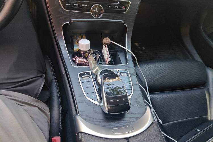 Used Mercedes-Benz C-Class 2018 C 200 L Sport Edition Achievement Special Edition Gear Lever