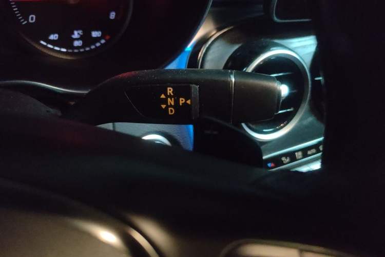 Used Mercedes-Benz C-Class 2018 C 200 L Sport Edition Gear Lever