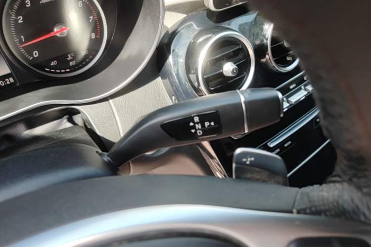 Used Mercedes-Benz C-Class 2018 C 200 Sport Edition Gear Lever