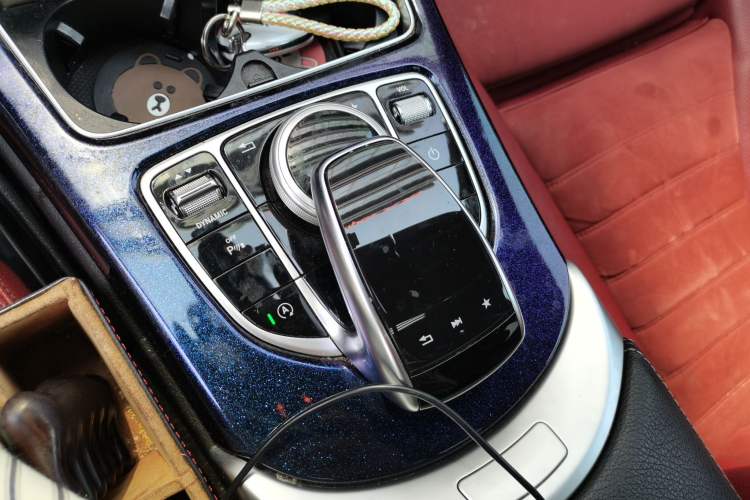 Used Mercedes-Benz C-Class 2018 C 200 Sport Edition Gear Lever