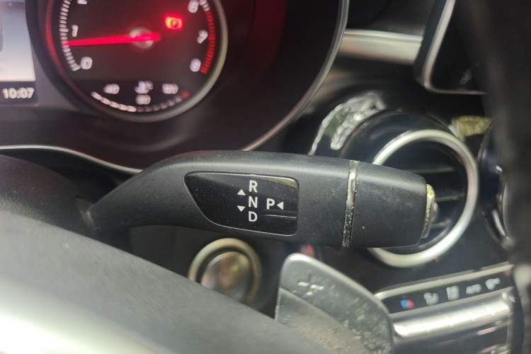 Used Mercedes-Benz C-Class 2018 C 200 Sport Edition Gear Lever