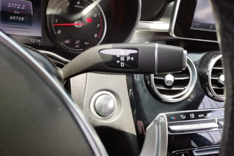 Used Mercedes-Benz C-Class 2018 C 200 Coupe Gear Lever