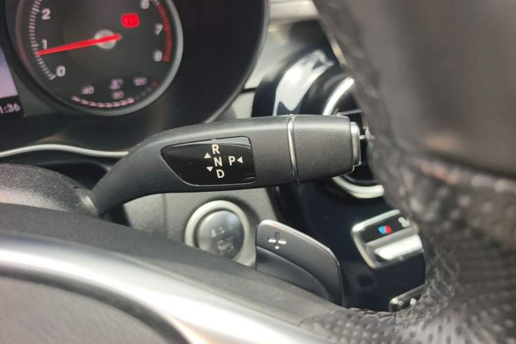 Used Mercedes-Benz C-Class 2018 C 200 Sport Edition Gear Lever