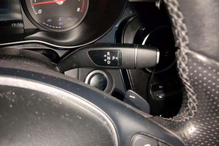 Used Mercedes-Benz C-Class 2018 C 200 L Sport Edition Gear Lever