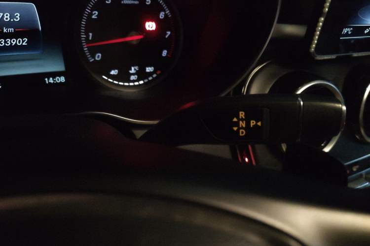 Used Mercedes-Benz C-Class 2018 C 200 L Sport Edition Gear Lever