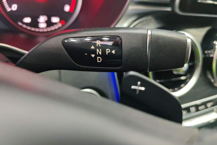 Used Mercedes-Benz C-Class 2018 C 180 L Dynamic Sports Edition Gear Lever