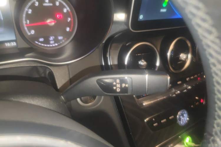 Used Mercedes-Benz C-Class 2018 C 200 L Sport Edition Gear Lever