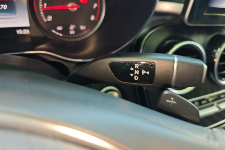 Used Mercedes-Benz C-Class 2018 C 180 L Fashion Edition Sport Version Gear Lever
