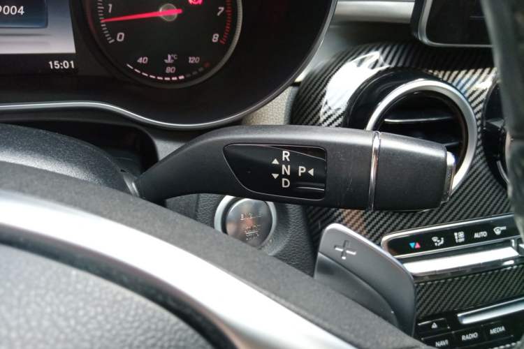 Used Mercedes-Benz C-Class 2018 C 200 Sport Edition Gear Lever