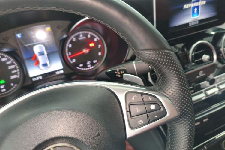 Used Mercedes-Benz C-Class 2018 C 200 Sport Edition Gear Lever