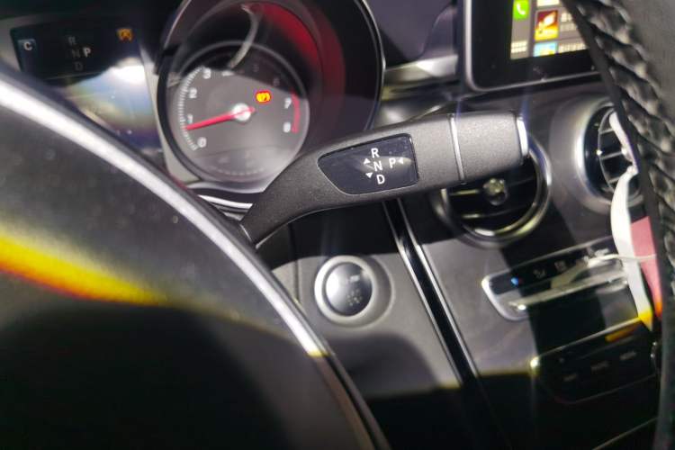 Used Mercedes-Benz C-Class 2018 C 200 Estate Gear Lever