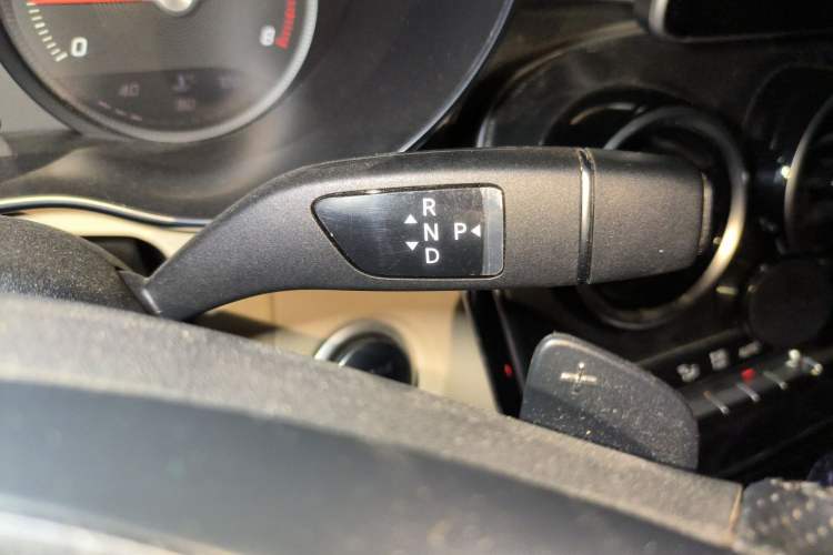 Used Mercedes-Benz C-Class 2018 C 200 L Sport Edition Achievement Special Edition Gear Lever