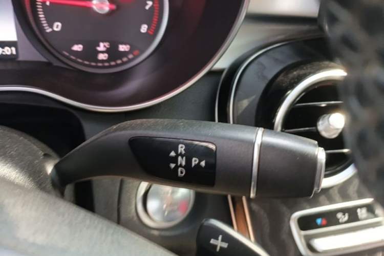 Used Mercedes-Benz C-Class 2018 C 180 L Fashion Edition Sport Version Gear Lever