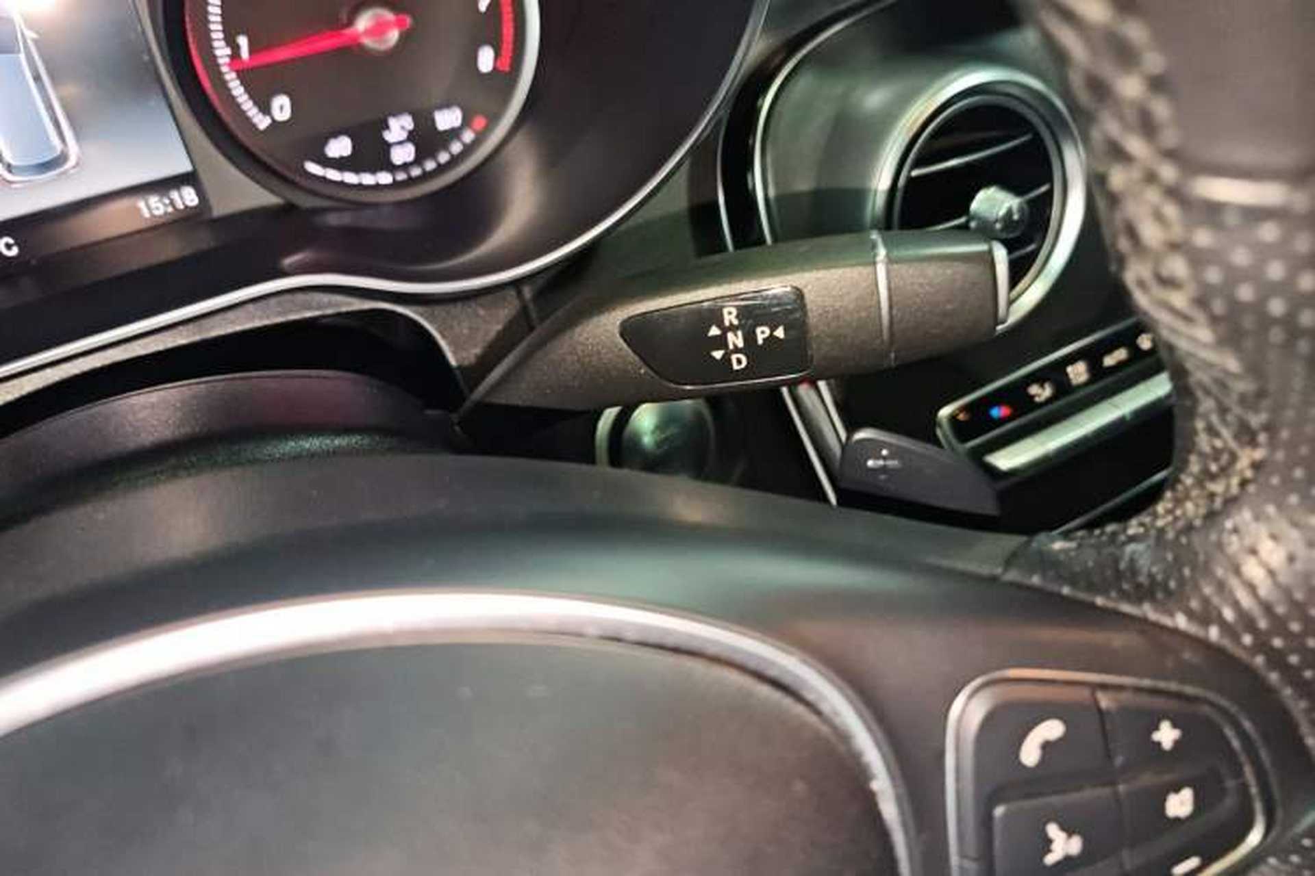 Used Mercedes-Benz C-Class 2018 C 200 Estate Gear Lever