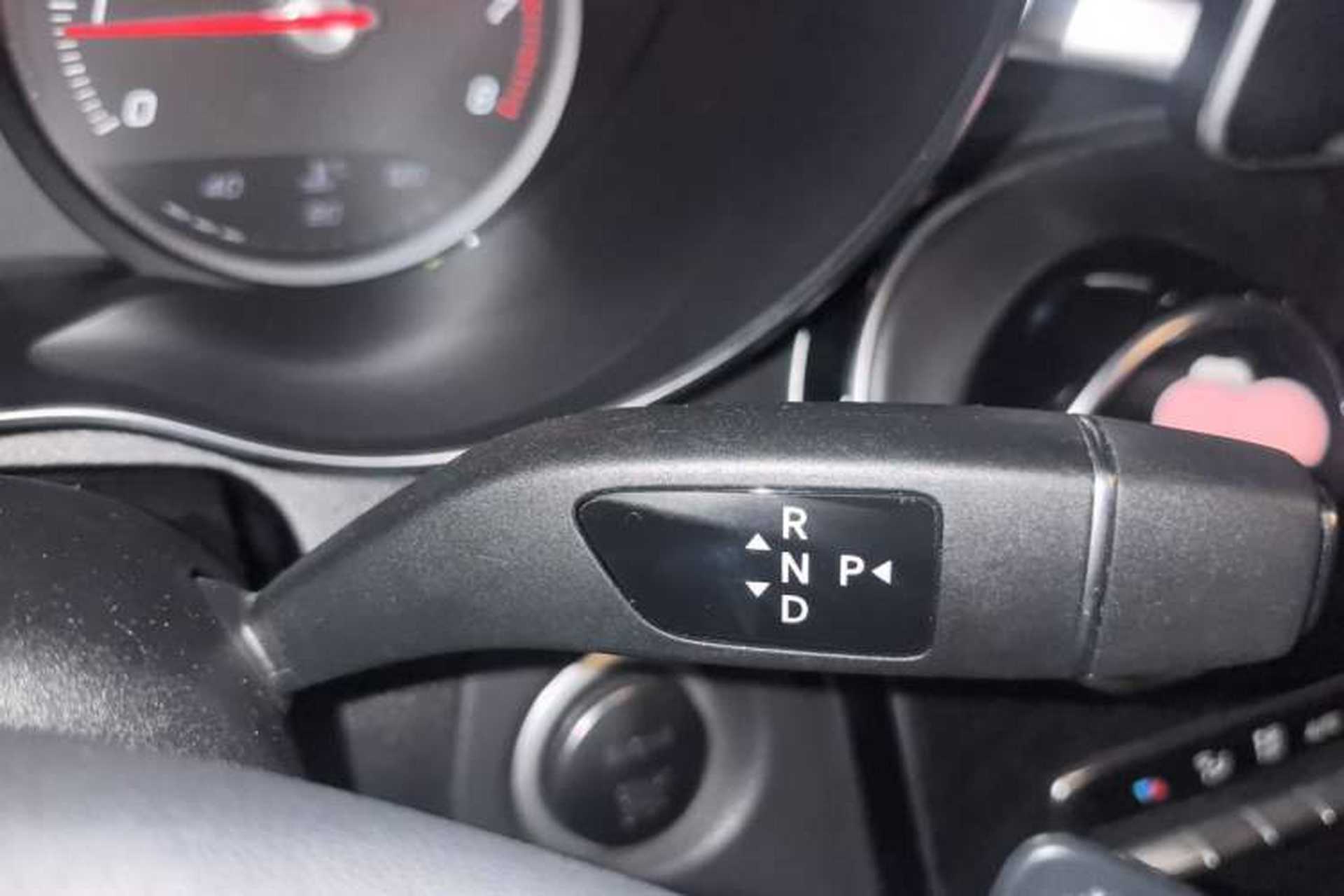 Used Mercedes-Benz C-Class 2018 C 200 L Sport Edition Achievement Special Edition Gear Lever