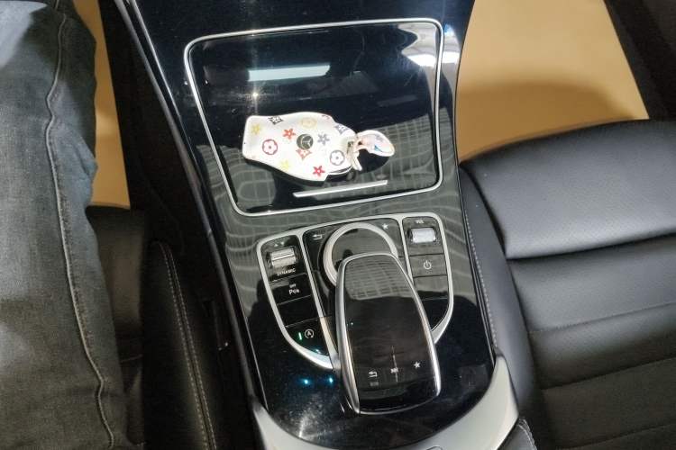 Used Mercedes-Benz C-Class 2018 C 200 Coupe Gear Lever