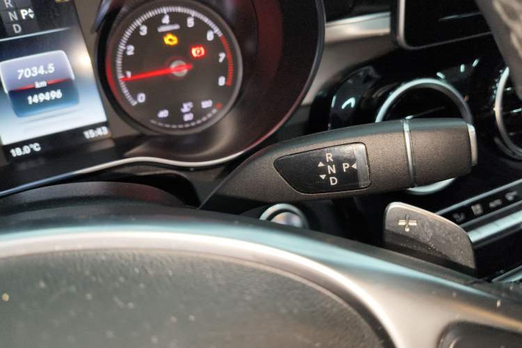 Used Mercedes-Benz C-Class 2018 C 200 Sport Edition Gear Lever