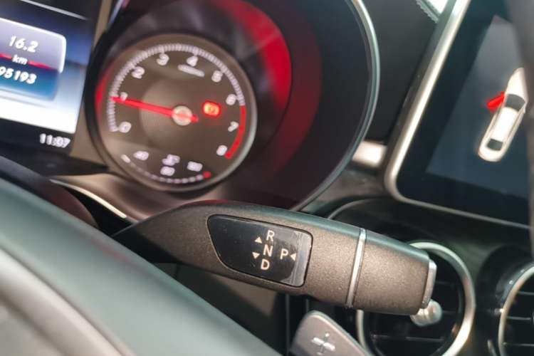 Used Mercedes-Benz C-Class 2018 C 200 L Sport Edition Gear Lever