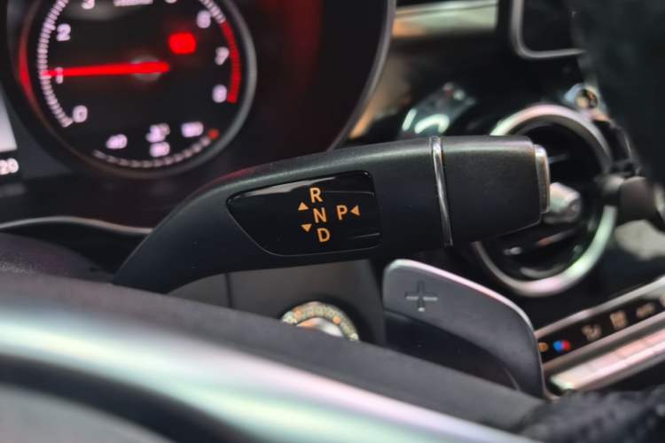 Used Mercedes-Benz C-Class 2018 C 200 Sport Edition Gear Lever