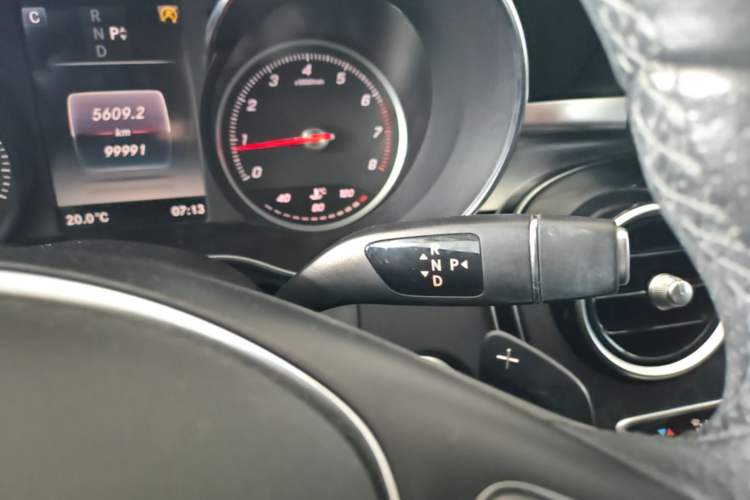 Used Mercedes-Benz C-Class 2018 C 180 L Fashion Edition Sport Version Gear Lever