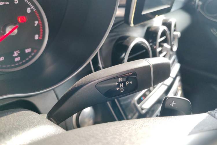 Used Mercedes-Benz C-Class 2018 C 200 L Sport Edition Gear Lever