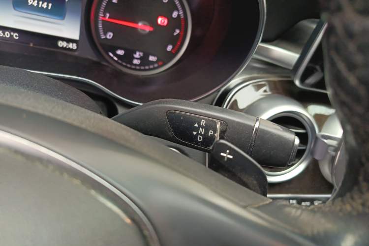 Used Mercedes-Benz C-Class 2018 C 200 L Gear Lever