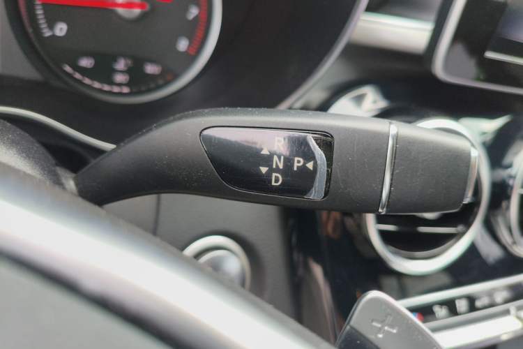 Used Mercedes-Benz C-Class 2018 C 200 Sport Edition Gear Lever