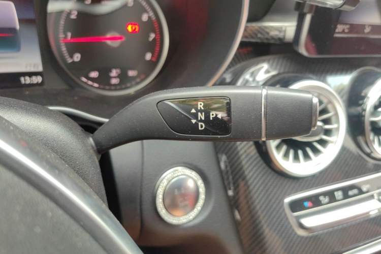 Used Mercedes-Benz C-Class 2018 C 200 Sport Edition Gear Lever