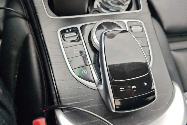 Used Mercedes-Benz C-Class 2018 C 200 L Sport Edition Achievement Special Edition Gear Lever