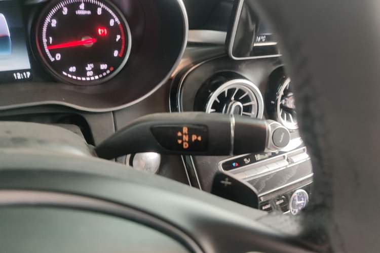 Used Mercedes-Benz C-Class 2018 C 200 L Sport Edition Gear Lever