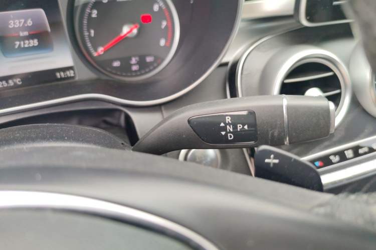 Used Mercedes-Benz C-Class 2018 C 200 Estate Gear Lever